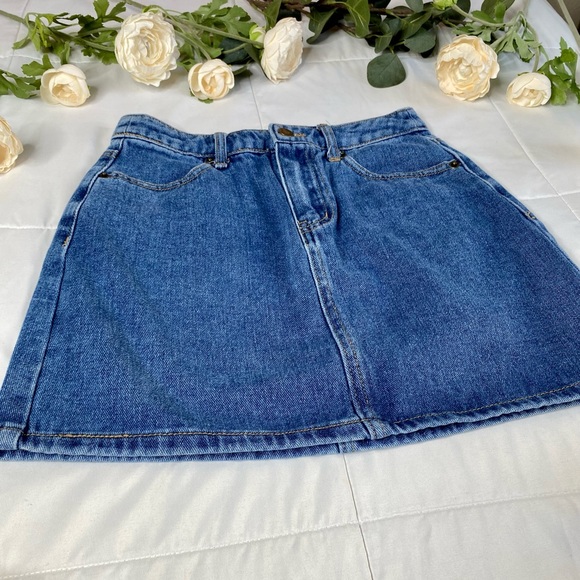 Forever 21 Denim Skirt (Size S) - Picture 2 of 4